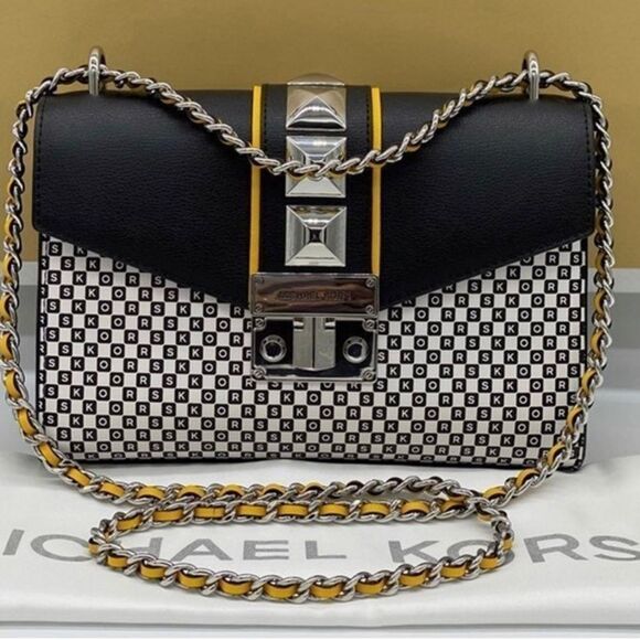 Michael Kors Handbags - NWT MK New York City Rose Medium Flap Should